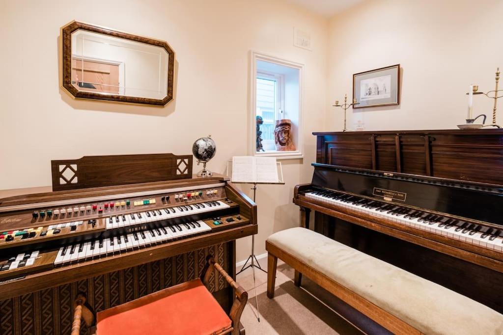Spacious Home, Minutes Fom The Beach, Free Parking, Large Garden Area, Pets Welcome! Whitstable Exterior photo
